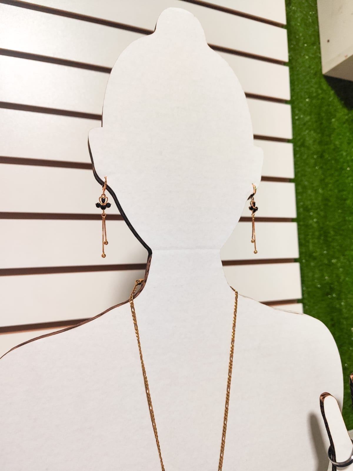 Exhibidor de bisuteria Silueta Dama + Plantilla